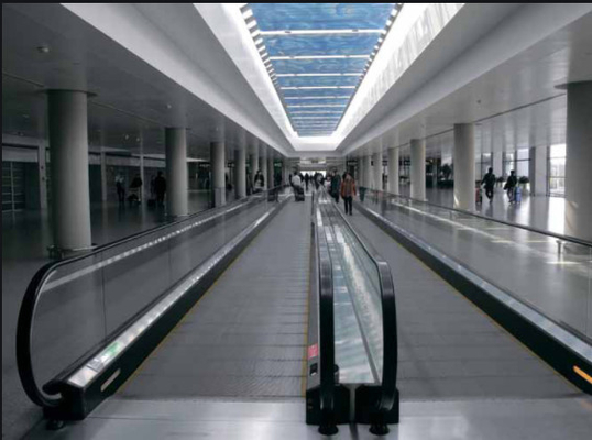 地下鉄の移動歩道12度のエスカレーターおよびTravelators
